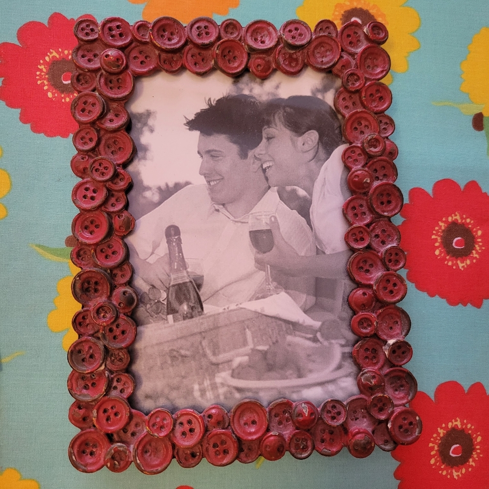 Red Button Metal Picture Frame ~ Rustic ~ Farmhouse ~ Cottage ~ est 5x7